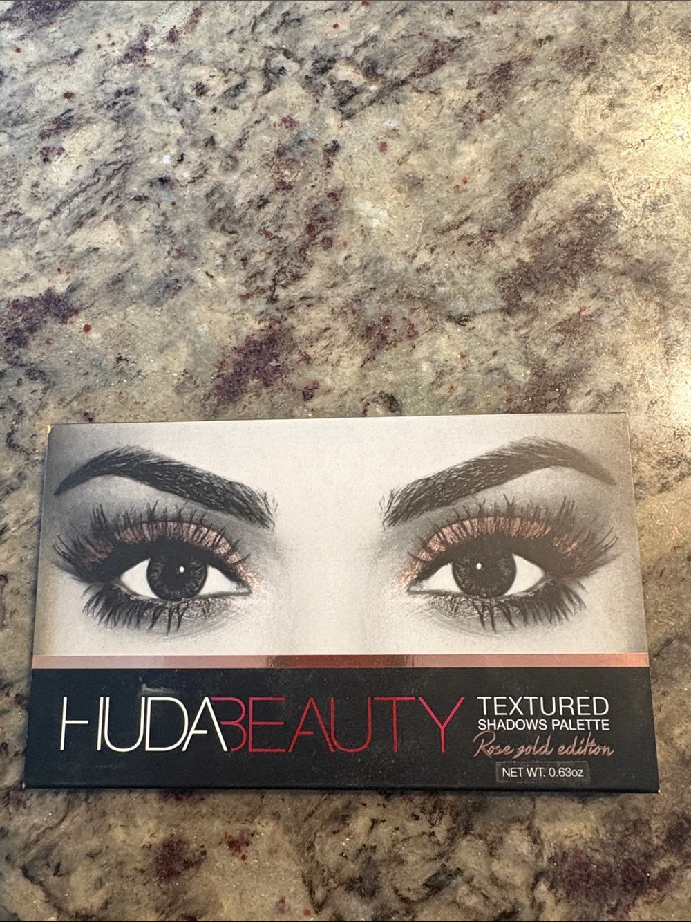 HUDA BEAUTY Textured Shadows Palette - Rose Gold